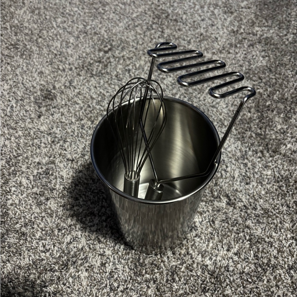 {SHEIN} Silver Kitchen Utensil Holder Set with wisk and masher tools